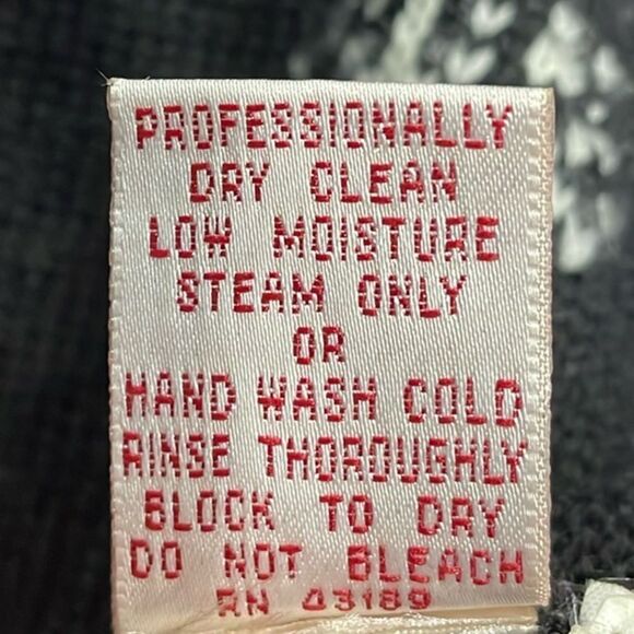 Susan Bristol Reindeer Cardigan Sweater‎ Long Sleeves Sz Small Holiday Christmas - Picture 9 of 10